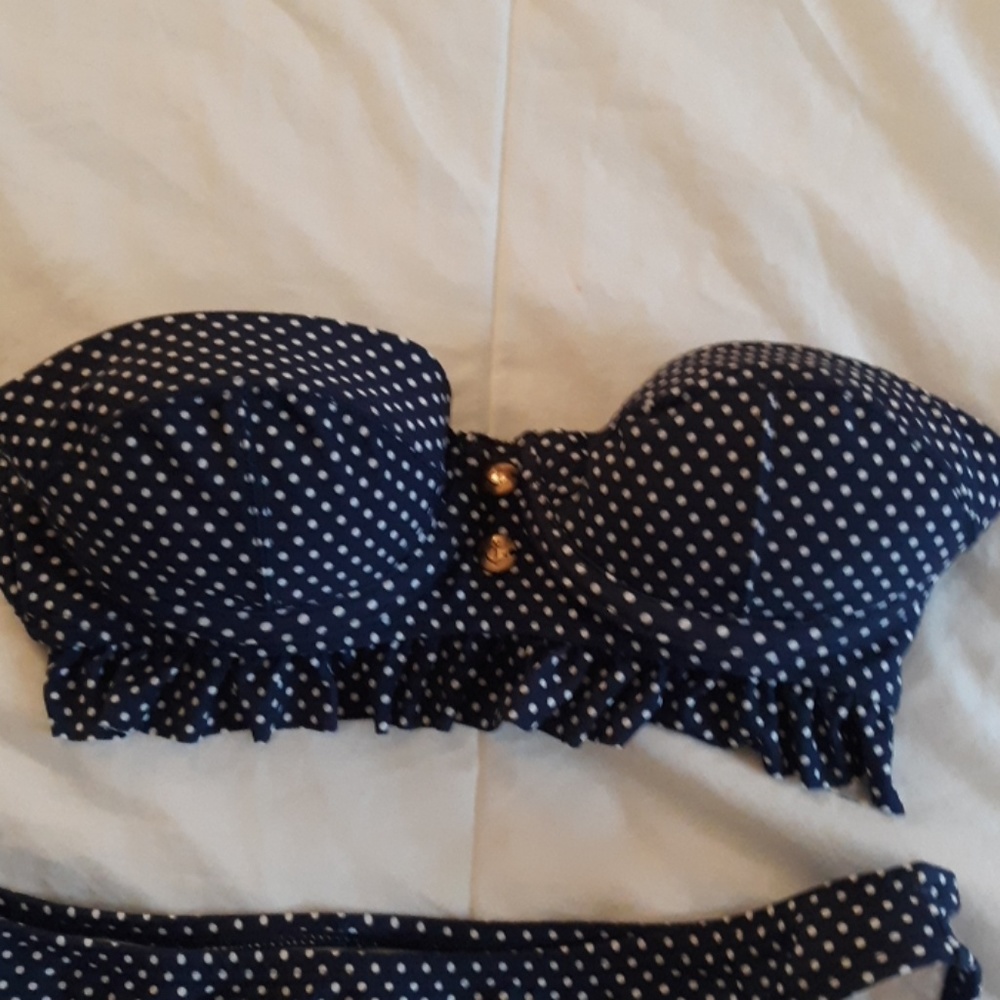 Bathing suit - Picture 3 of 4